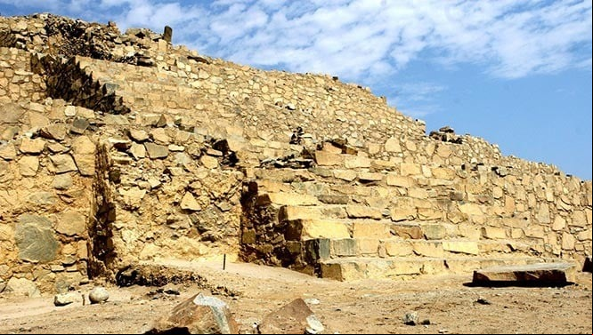 La pirámide menor del Caral