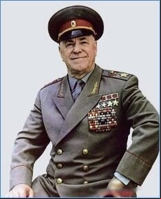 El general soviético Zhúkov